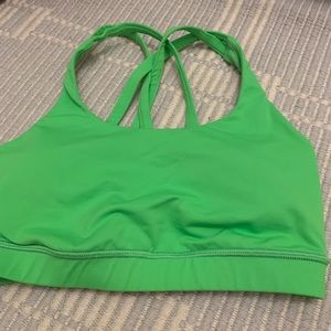 Lululemon energy bra sz 6 with pads